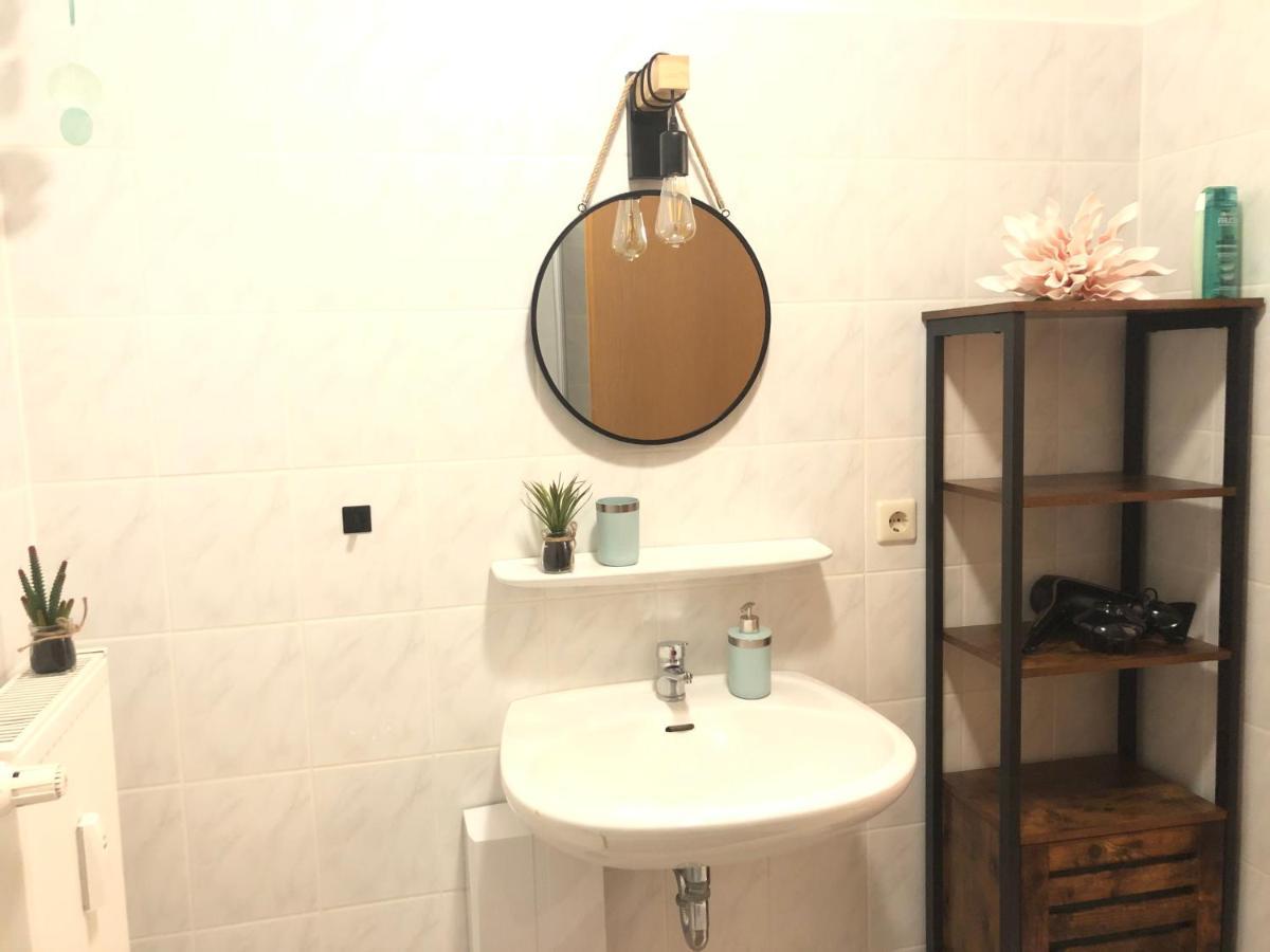 Cottbus-Apartments - Green Apartment I Privat I Wifi I Kueche I Balkon Eksteriør billede